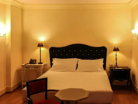 Siri Hotel - Photo 1