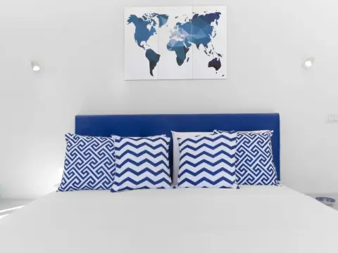 Sirocco Suites - Photo 3