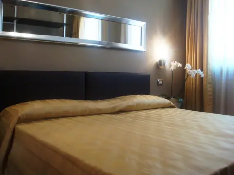 Small Hotel Royal - Photo 2