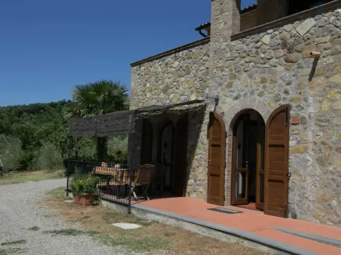 Spacious Farmhouse in Ficulle with Swimming Pool - Photo 3