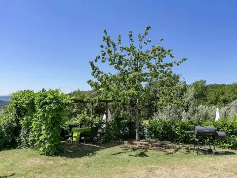 Spacious Farmhouse in Ficulle with Swimming Pool - Photo 4