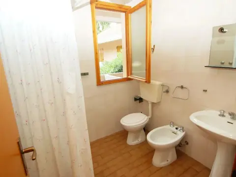 Sun Drenched Seaside Holiday Home near Venice - Photo 4