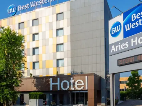 The Aries Hotel - Photo 1