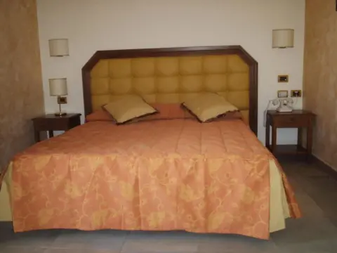 Tolfa Hotel - Photo 2