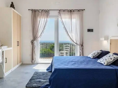 Torre Dell'Alto Mare - Photo 1