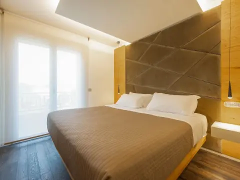 Venice New Luxury Penthouse with parking - Photo 4