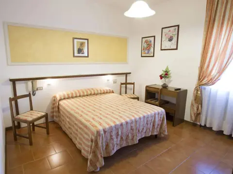 Hotel Vignola - Photo 4