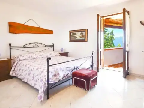 Villa Bacco in Termini - Photo 3
