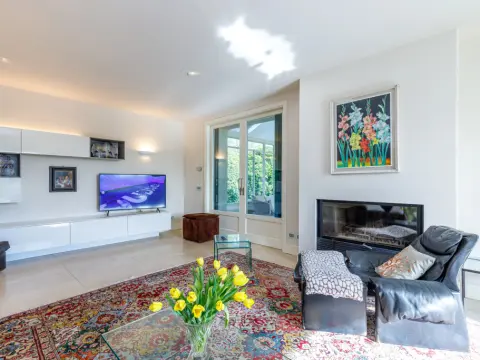 Villa Berenice Au Bord Du Lac - Photo 1