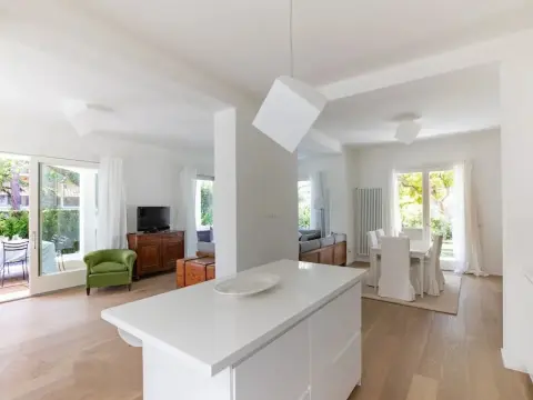 Villa Elena - Photo 2