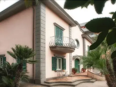 Villa Laura - Photo 1