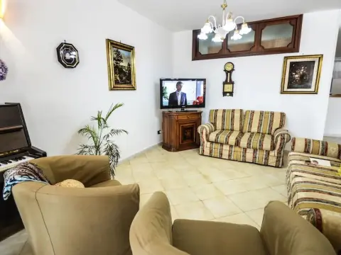 Villa Loto - Photo 1