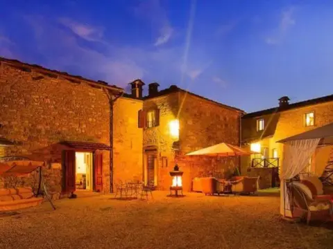 Villa Resort in Tuscany - Photo 1