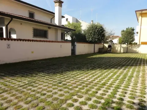 Villa Tripoli - Photo 1