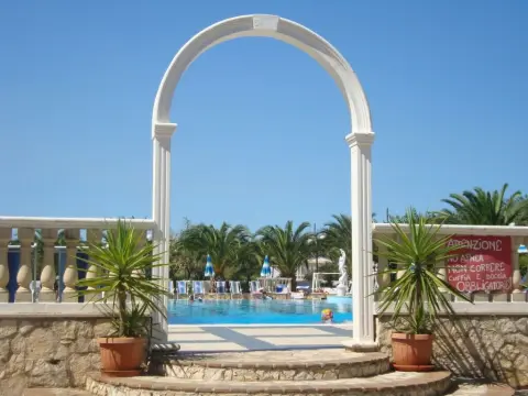 Villaggio Piano Grande - Photo 3