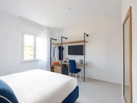 Vittoria Rooms Sorrento - Photo 2