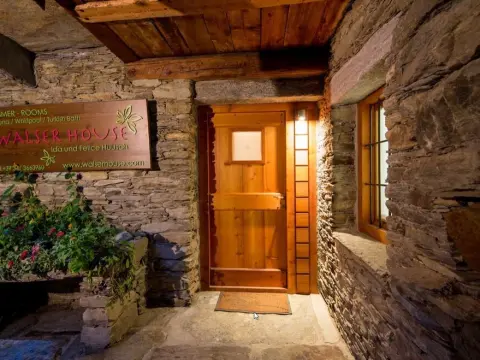 Walser House - Photo 1