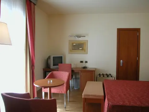 West Florence Hotel - Photo 1