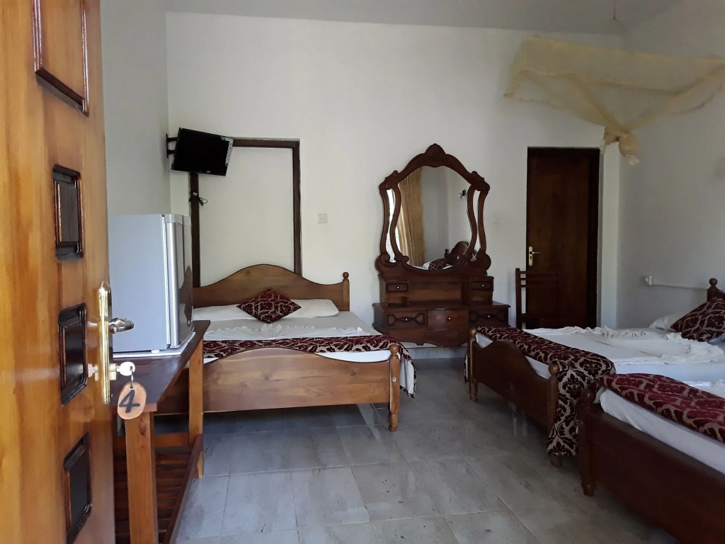 Ella Grand Peak Hotel - Photo 2