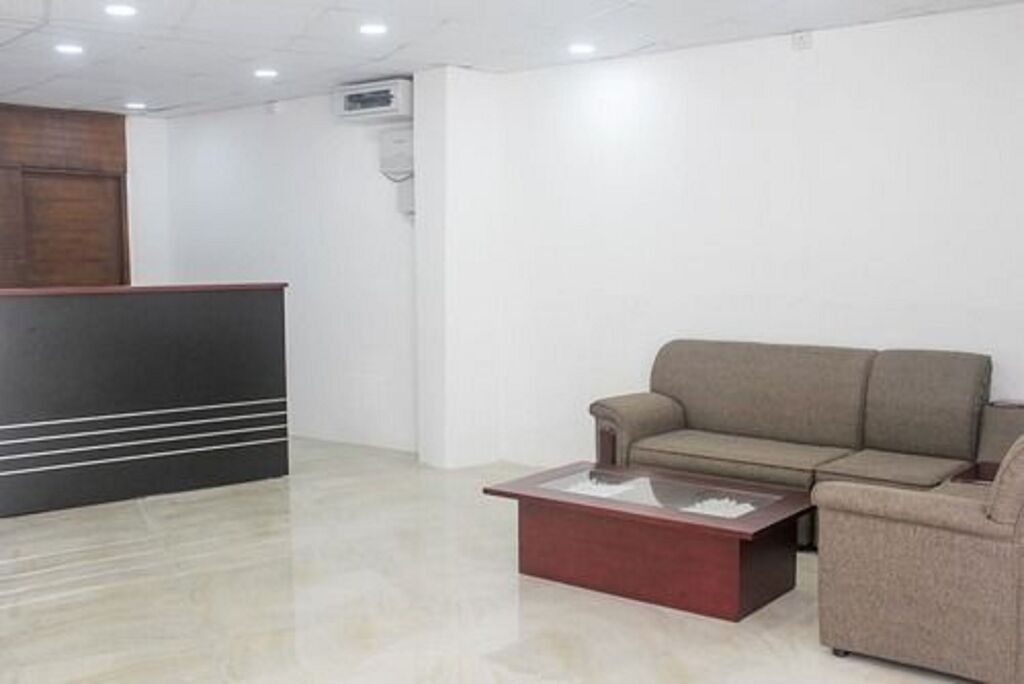 Metro City Hotel - Photo 2