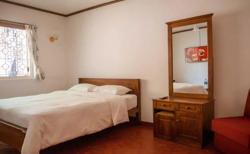 Mount Mary Inn - Photo 2