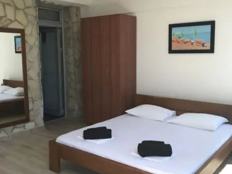 Apartments Red Beach - Photo 3