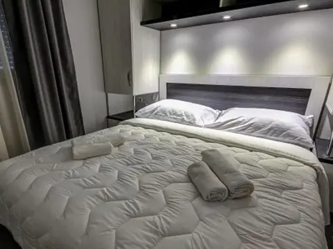 Bristol Apartments - Photo 3