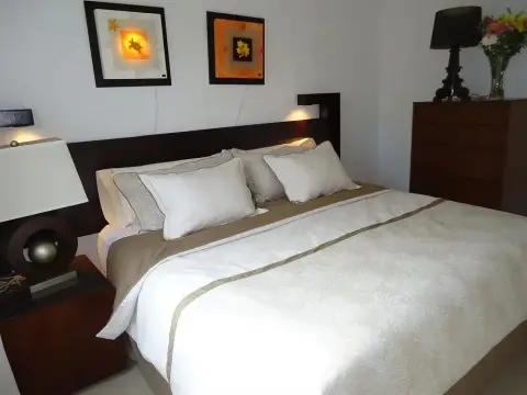 3 Bedroom Vacation Rental - Photo 2