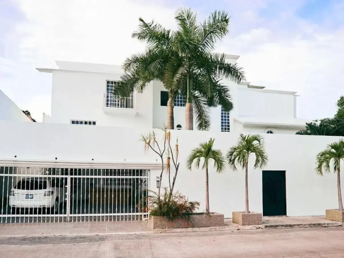 Bango Mango Hostel