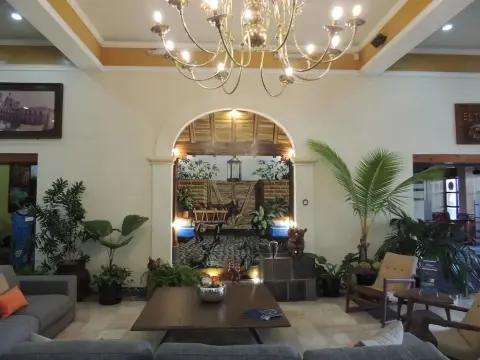 Best Western Plus Hotel Ceballos - Photo 2