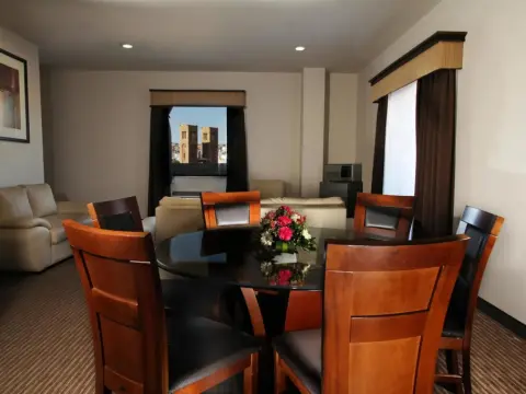 Best Western Plus La Mina Parral - Photo 4