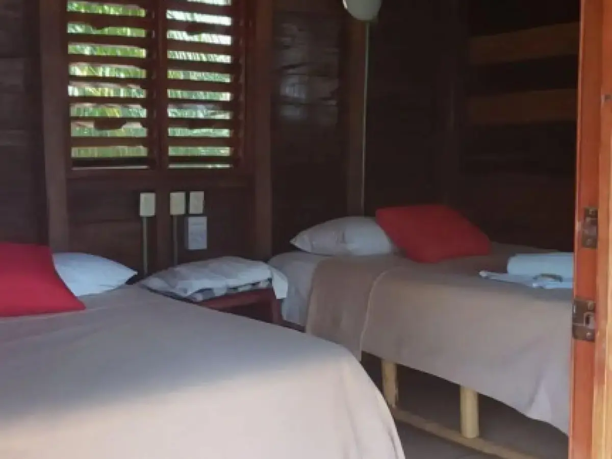 Cabanas k'iin Yéetel Há Bacalar