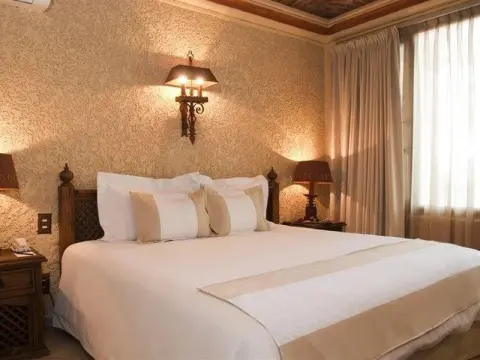 Cantesse Hotel - Photo 2