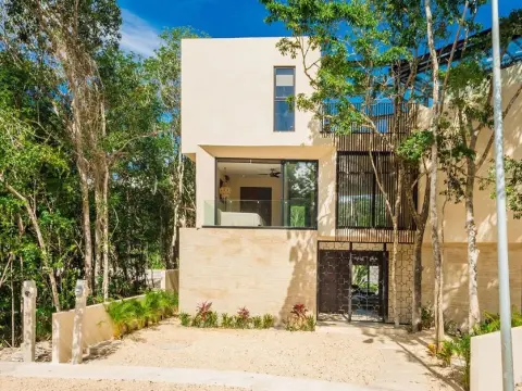 Casa Adama - Photo 1