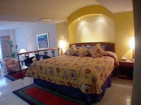 Casa Real Hotel & Suites - Photo 3