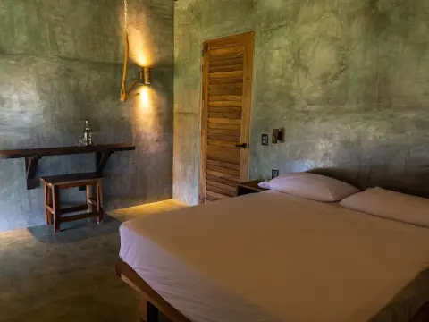 Cocos Hotel - Photo 2