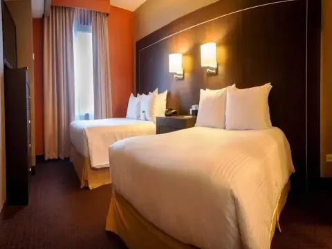 DoubleTree Suites by Hilton Saltillo - Photo 3