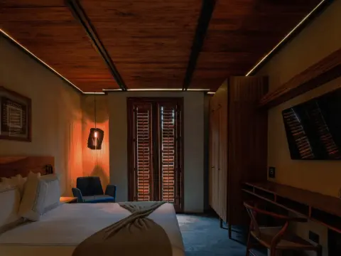 El Recinto Luxury Hotel - Photo 3