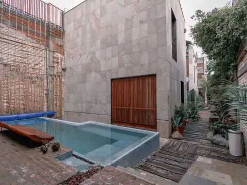 El Recinto Luxury Hotel - Photo 4