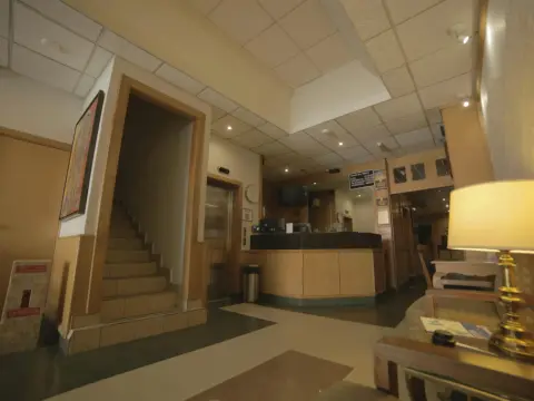 El Regio Hotel - Photo 2