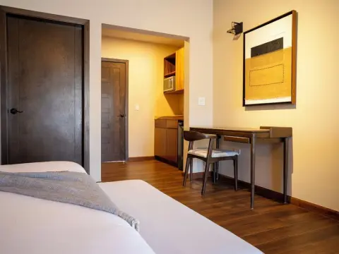 Emmalu Hotel Boutique - Photo 3