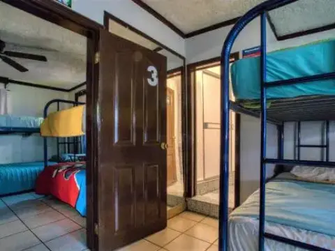 Ensenada Backpacker Hostel - Photo 4