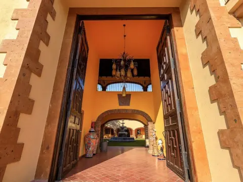 Hacienda Maria Eugenio - Photo 1