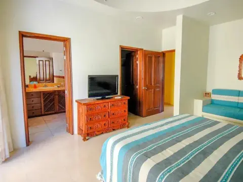 Hacienda Real - Photo 3