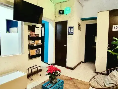 HoM Balderas - Hostel - Photo 2