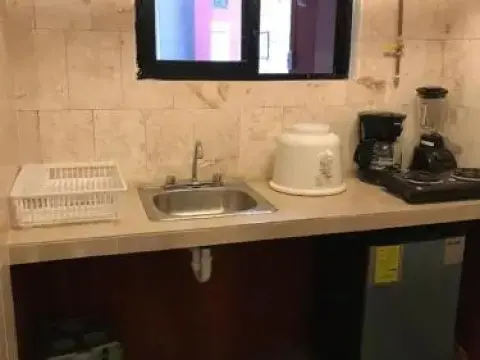 Hostal 420 - Photo 1