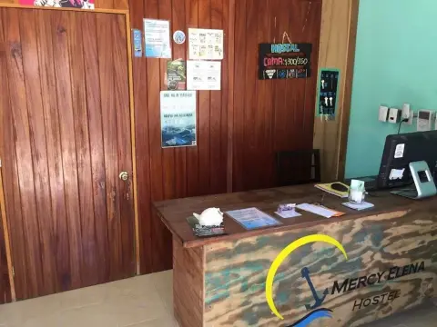 Hostal Mercy Elena - Hostel - Photo 1