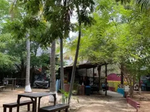 Hostal Shalom - Photo 1