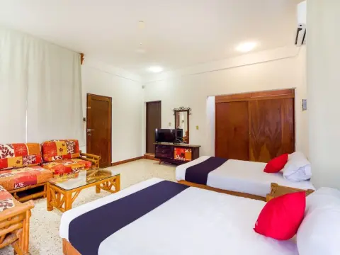 Hotel Adelita - Photo 4