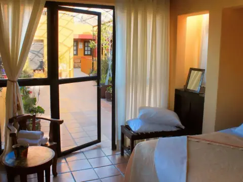 Hotel Allende - Photo 3